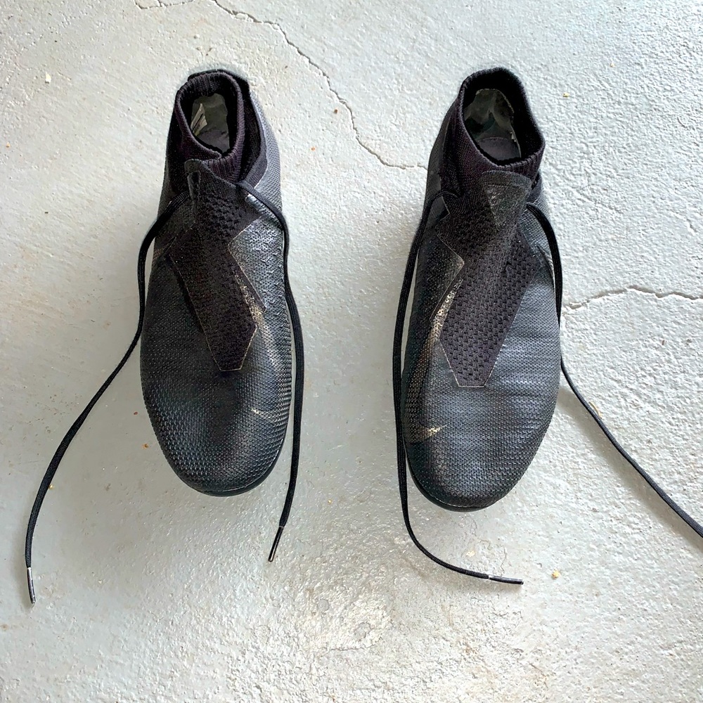 Nike Phantom Ghost Lace Cleats